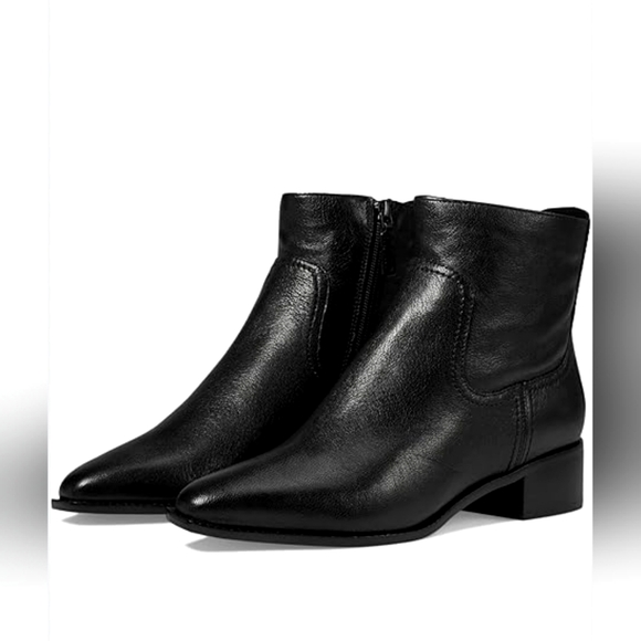 Size 8 New Coke Haan Naia Ankle Booties Black Leather - Picture 2 of 16